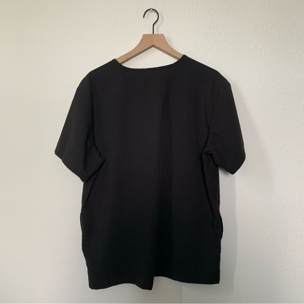 FIGS Technical Collection Women’s Black Scrub Top Large - Picture 5 of 5